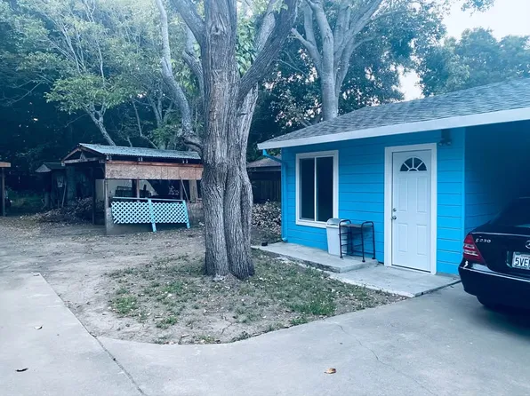 203 Willow Rd #2, Menlo Park, CA 94025