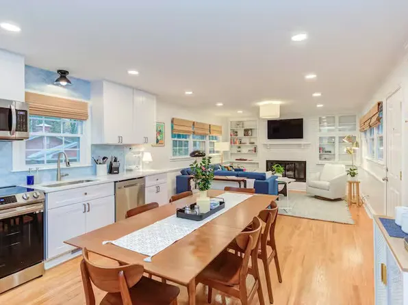 107 S Wyrick St, Gibsonville, NC 27249