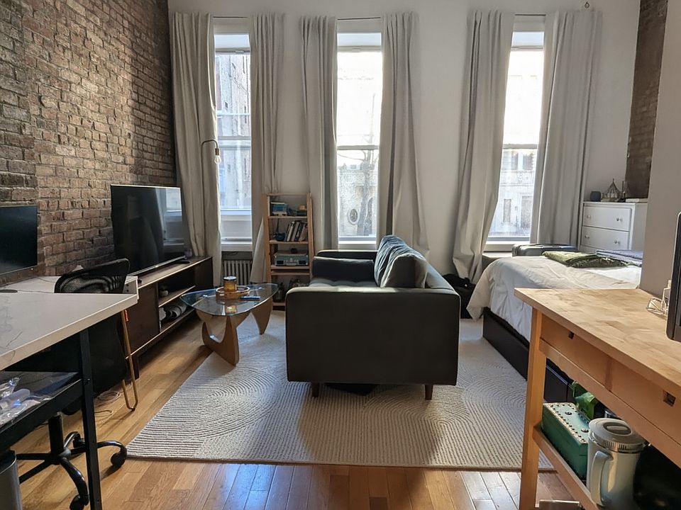 1st image of 340 W 71st St APT 4