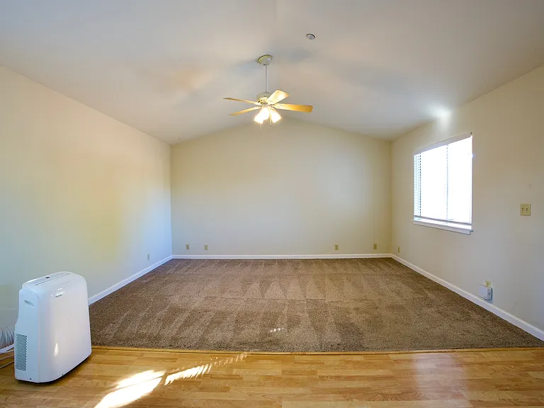 640 N M St — Photo 2