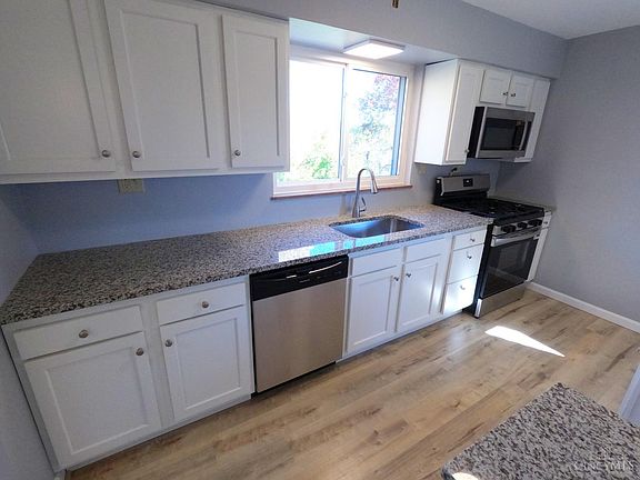 3rd image of 4310 Mayhew Ave