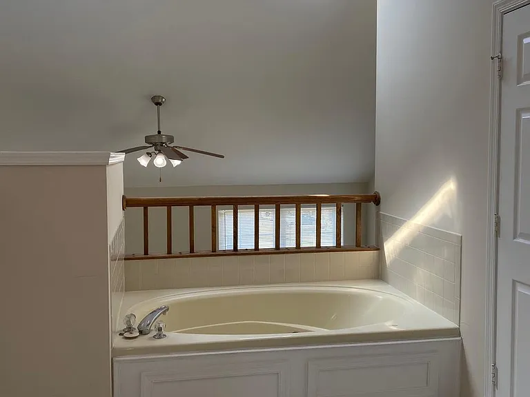 8569 Harvest View Ct — Photo 19