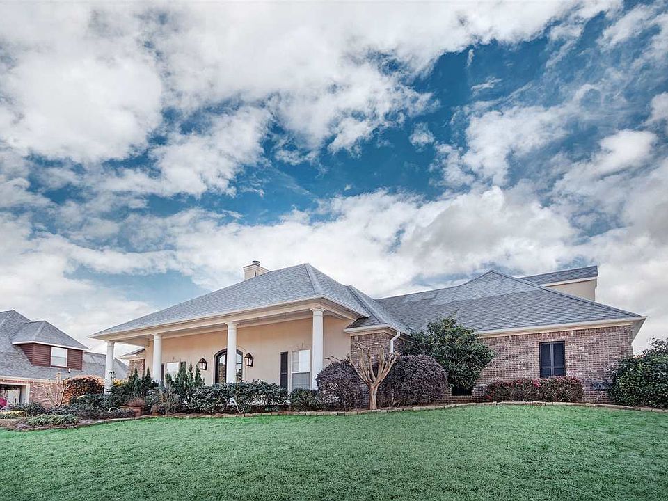 1st image of 169 Woodlands Glen Cir