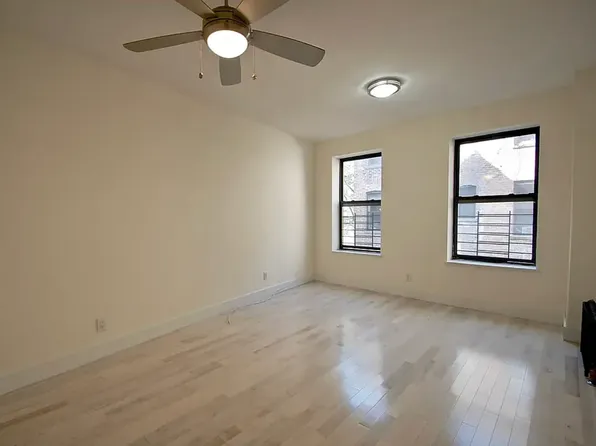 76 Saint Nicholas' Place image 3 of 6