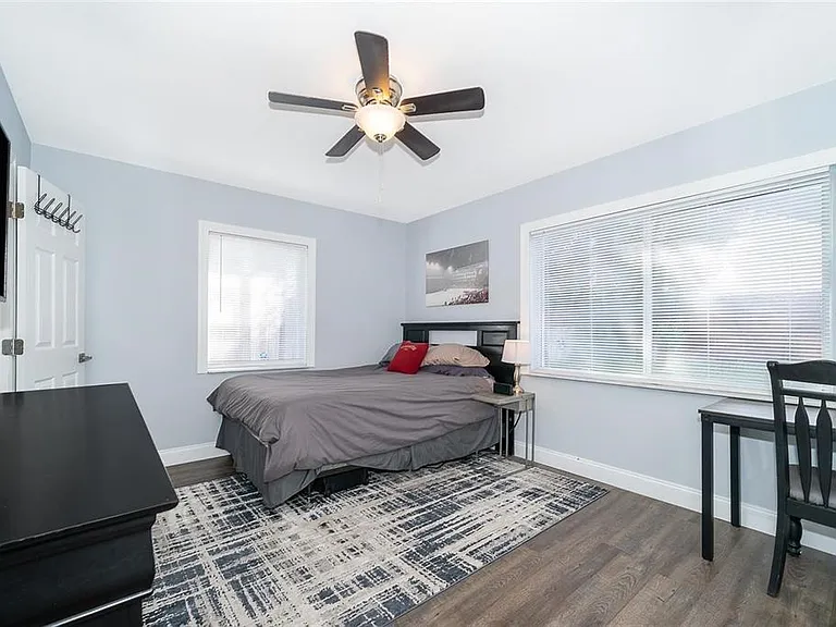 814 Malone Dr — Photo 16