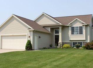3585 Lenters Dr, Hudsonville, MI 49426