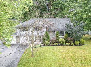 9 Hollywood Dr, Burnt Hills, NY 12027