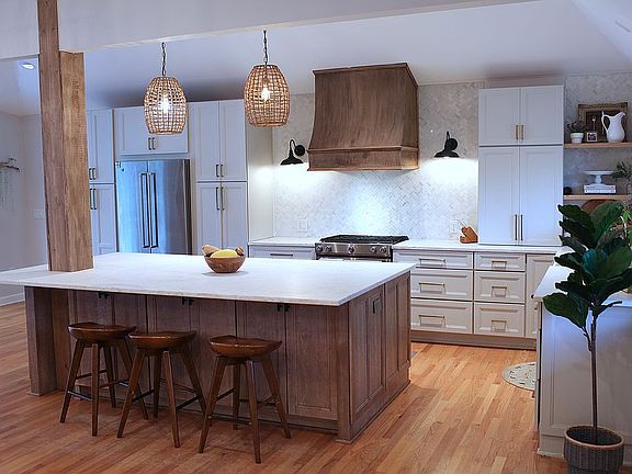 3rd image of 2395 Cedar Shores Cir