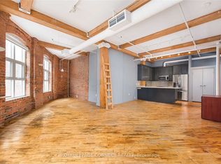 90 Sherbourne St #305, Toronto, ON M5A 2R1