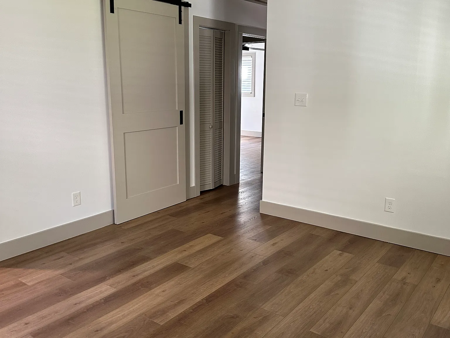 2907 Jersey Ave — Photo 3