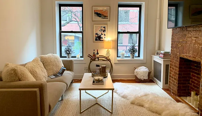 Rented by Guy Goldman, LREB | media 10