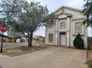 3102 Amazon Ct, Laredo, TX 78046