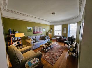 817 W Belle Plaine Ave APT 3F, Chicago, IL 60613
