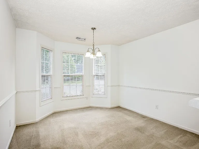 9533 Gooden Dr — Photo 7