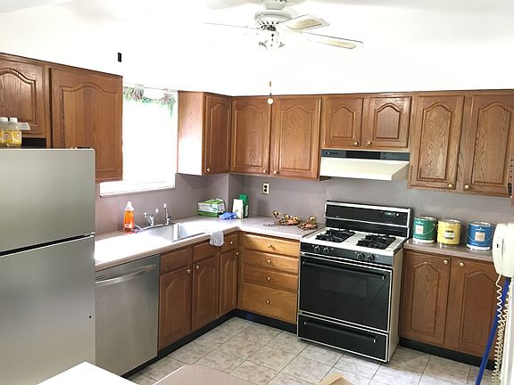 3rd image of 3277 37th St #2