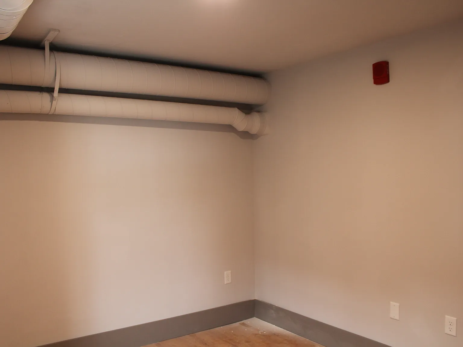 2 bed, $1,900 — Photo 4