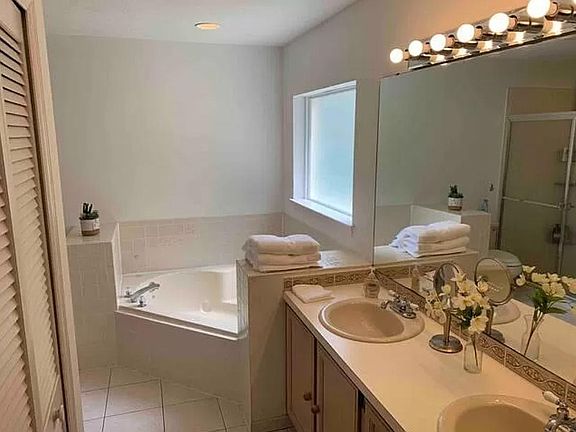 4th image of 3852 Guildford Ct