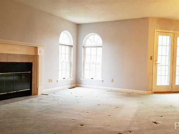 5th image of 5200 N Knoxville Ave APT 202N