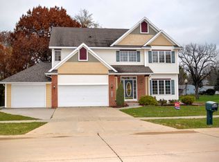 4800 Black Ivy Ct NE, Cedar Rapids, IA 52411