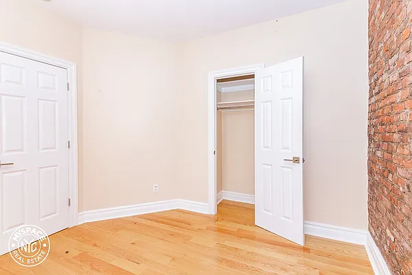 Rented by MySpaceNYC | media 19