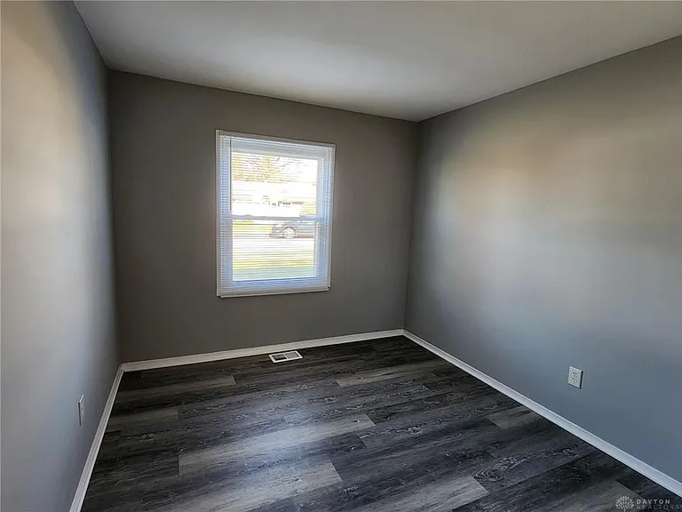 1633 Reid Ave — Photo 13