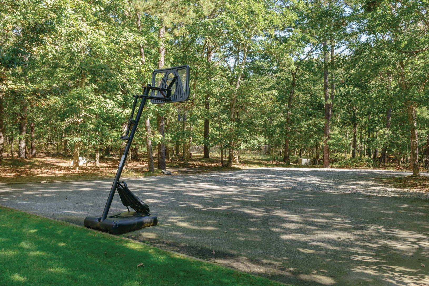  BASKETBALL HOOP