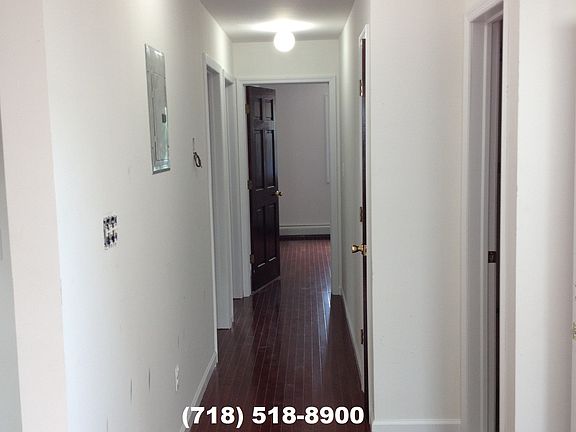 5th image of 1458 Oakley Street