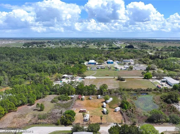 221 Commercial Pl, Sebring, FL 33876