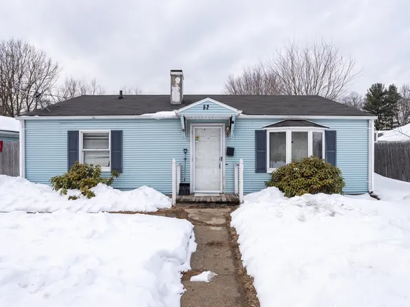 52 Vadnais St, Springfield, MA 01104