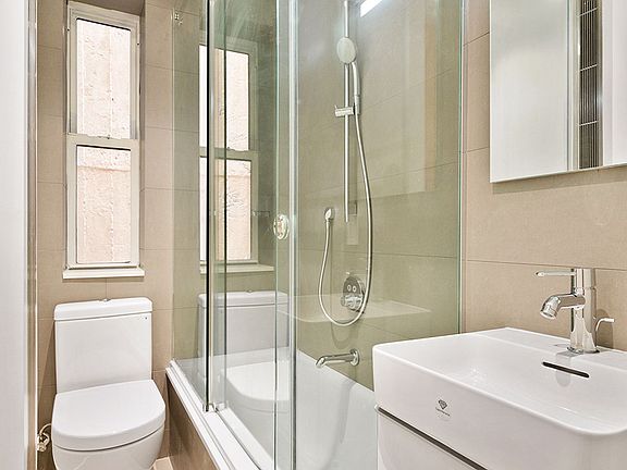 3rd image of 225 W 23rd St #2253K