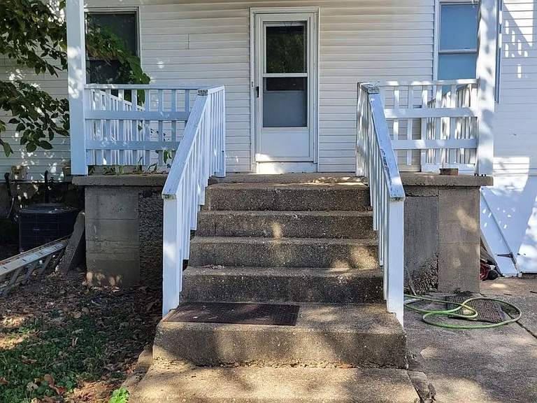 312-320 Grandview Ave — Photo 12
