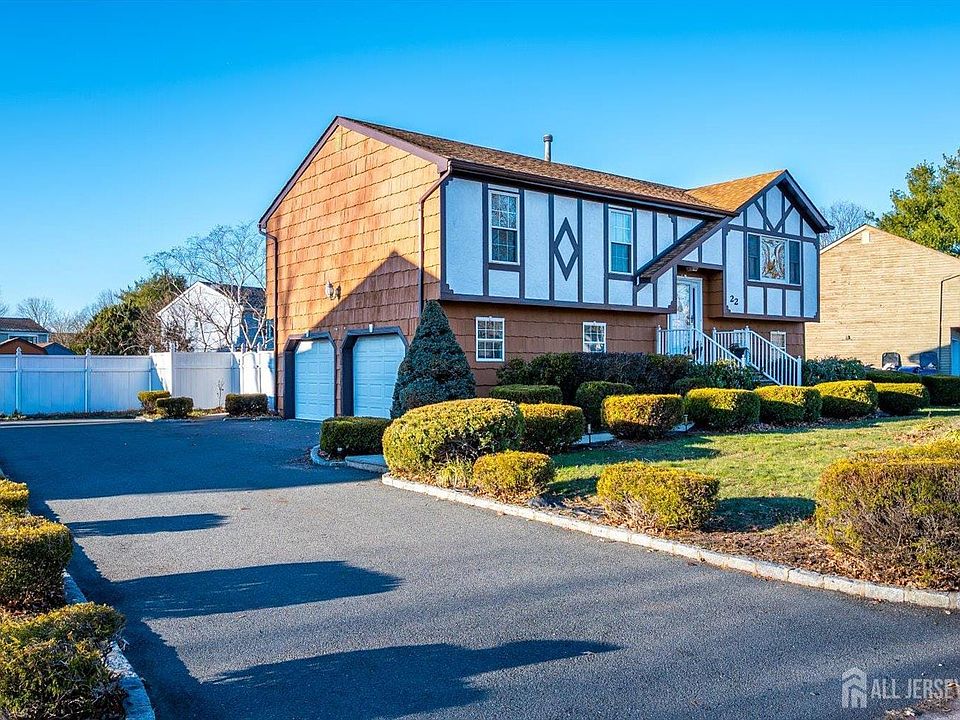 1st image of 22 Oloughlin Dr