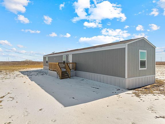 2nd image of 703 Sun Land Cir