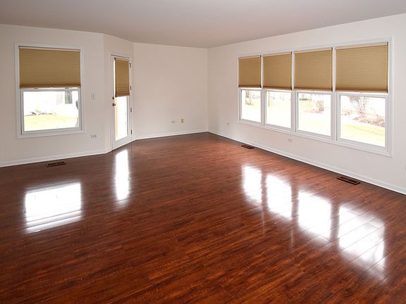 3rd image of 221 Tosca Dr