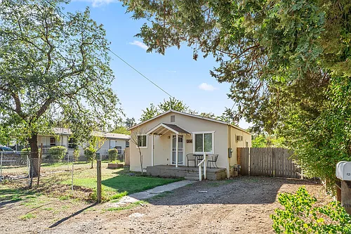 1206 Guill St Photo 1