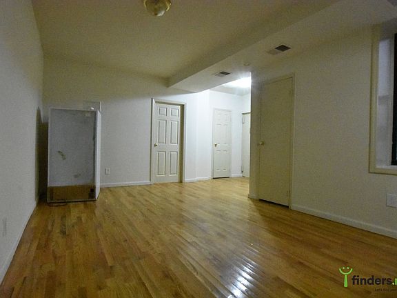 2nd image of 3291 Hull Ave APT 1
