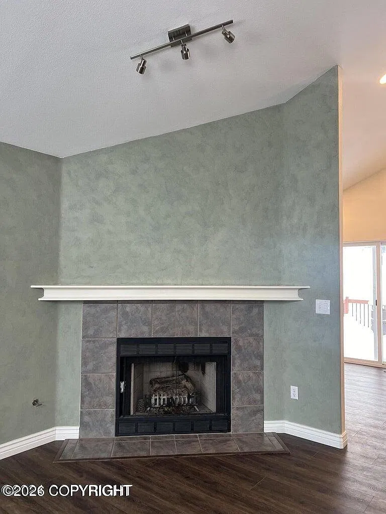 4 bed, 2.0 bath, 1650 sqft, $2,000 — Photo 3