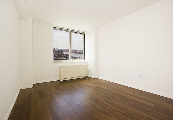 3rd image of 561 10th Ave APT 36G