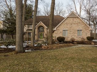 8526 Royal Lythan Ln, Holland, OH 43528