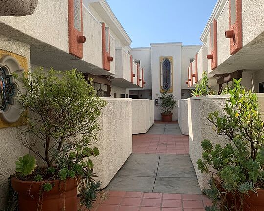 4th image of 3271 Sawtelle Blvd APT 105