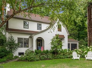 2 Montview Rd, Summit, NJ 07901