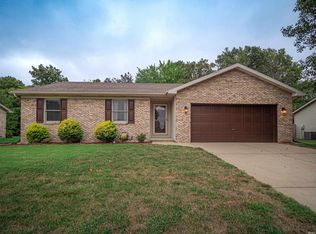 6098 Yosemite Dr, Newburgh, IN 47630