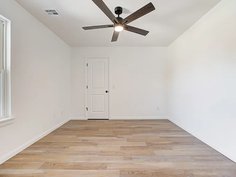 2712 Dunham Dr — Photo 43