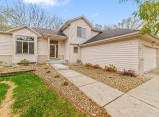 13521 James Ave S, Burnsville, MN 55337