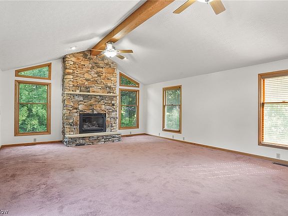 3rd image of 395 Adamle Dr