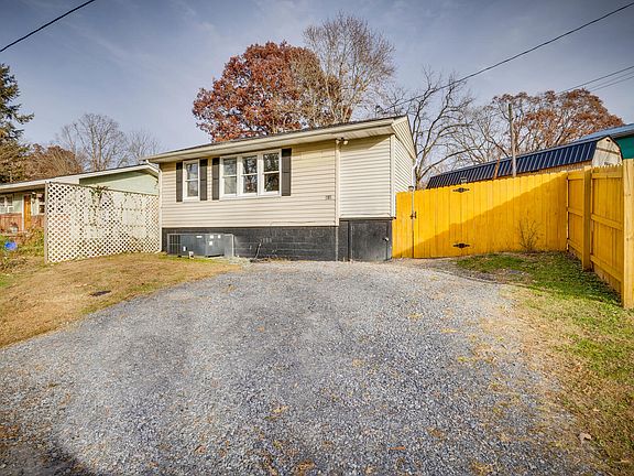2nd image of 1101 Delrose Dr