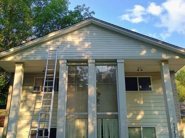 5242 White Lake Rd, Clarkston, MI 48346
