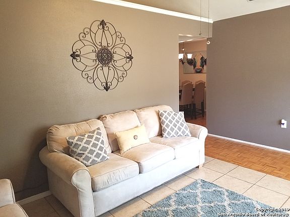 5th image of 11810 Rainey Meadow Ln