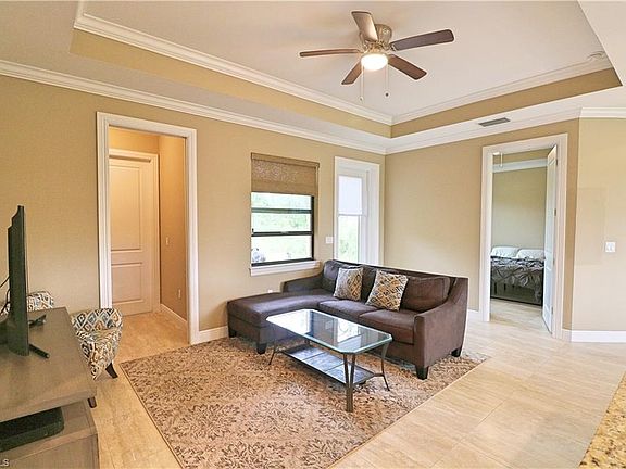 4th image of 3252 66th Ave NE