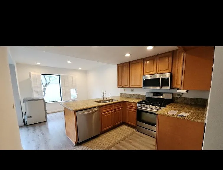 1126 Whitewater Dr — Photo 6